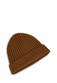 Beanie a coste marrone con risvolto, caratterizzato da una finitura testurizzata e un design aderente.