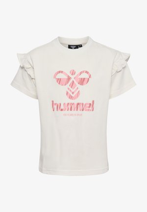 Wit katoenen T-shirt met geruite korte mouwen, voorzien van een roze grafisch logo en tekst met de woorden "hummel 100 JAAR IN SPORT."