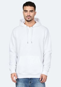 Felpa bianca con cappuccio e cordoncini, tasca a marsupio, polsini e fondo a coste. Tessuto morbido, vestibilità rilassata, design semplice, senza fantasie.