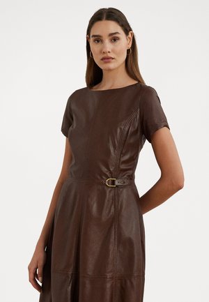 LAMBSKIN FIT AND FLARE DRESS - Denné šaty - dark mahogany