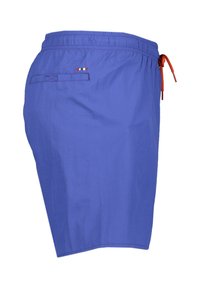 Costumi da bagno viola con vita elasticizzata e coulisse rossa. Presentano una tasca posteriore con cuciture decorative e una superficie testurizzata.