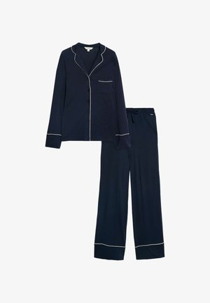 Marineblauw pyjamapakket met een lange mouwen knop aan de bovenkant en bijpassende broek, beide afgewerkt met witte biezen langs de randen en manchetten.