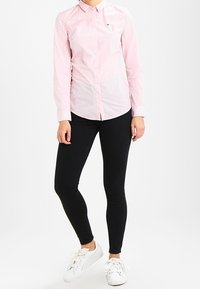 Tommy Jeans Blus - pink
