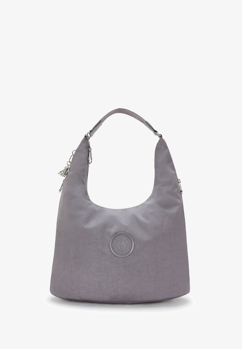 Borsa hobo grigia realizzata in tessuto liscio, con una forma arrotondata, un logo circolare sul davanti e un accento in metallo argentato.