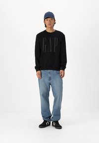 GAP Sweatshirt - black