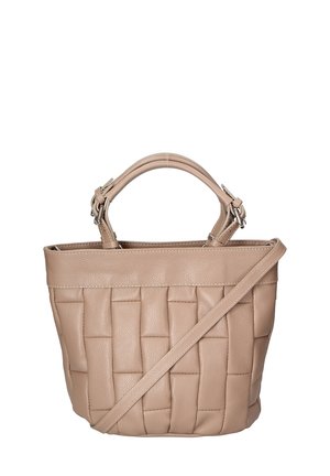 Beige Leder-Eimer-Tasche mit gewebter Textur, doppelten Griffen und einem abnehmbaren Schultergurt. Verfügt über eine glatte Oberfläche und eine strukturierte Form.