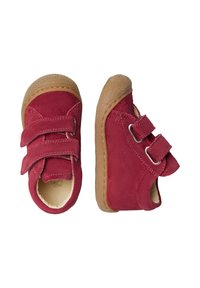 Scarpe in suede rosso con doppie chiusure in velcro, suole in gomma beige, punte arrotondate e una fodera interna liscia. Design compatto, ideale per i bambini.