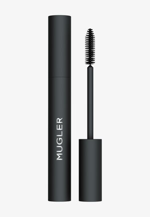Tubo di mascara nero con finitura opaca presenta una forma cilindrica. Include un pennello in setole nere per l'applicazione. Nome del marchio stampato in rilievo.