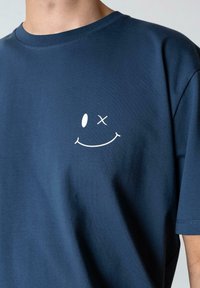 Clean Cut Copenhagen PATRICK  - T-shirts med print - key largo blue