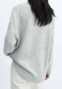 Mango Sweter