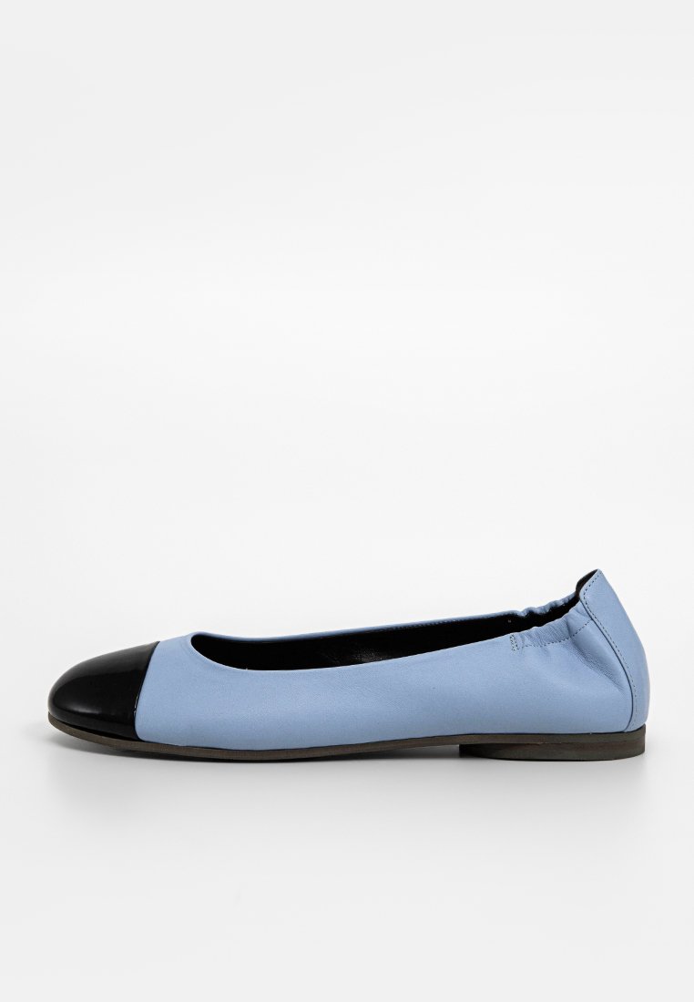 Kennel + Schmenger Ballerina’s lichtblauw