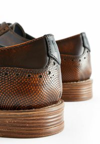 Next BROGUE - Derbies & Richelieus - brown