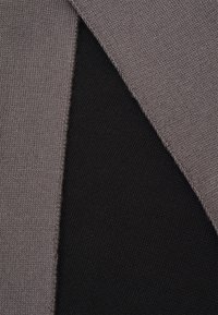 EA7 Emporio Armani UNISEX - Cachecol - volcanic glass/black