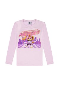Lichtroze lange mouw shirt met een graphic print van een cartoon hond karakter in een superheldenoutfit, met vetgedrukte tekst en een stadsprofiel op de achtergrond.