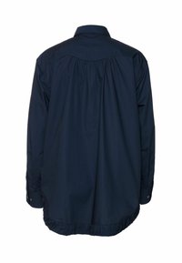 Tengerészkék hosszú ujjú ing klasszikus gallérral, redőzött hátoldali részlettel és fodros szegéllyel. Sima anyag gombos mandzsetta díszítéssel.