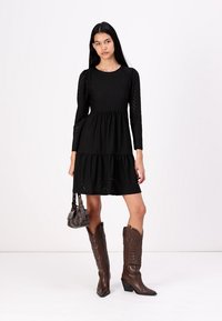 JDY JDYCARLA CATHINKA LS JRS ATK - Dnevna obleka - black