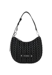 Svart lær hobo-veske med flettet tekstur, magnetlukking og en sølvfarget logo-plade foran. Justerbar skulderstropp inkludert.