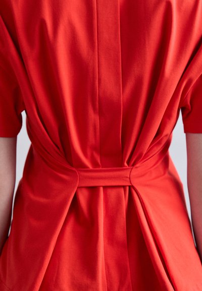 Proenza Schouler White Label MIRA - Jednoduché tričko - poppy