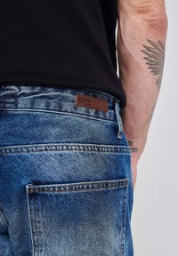 2Y Premium Shorts vaqueros - blue