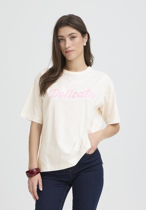 BYPANDINNA DELICATE - Camiseta estampada - marshmallow parfait