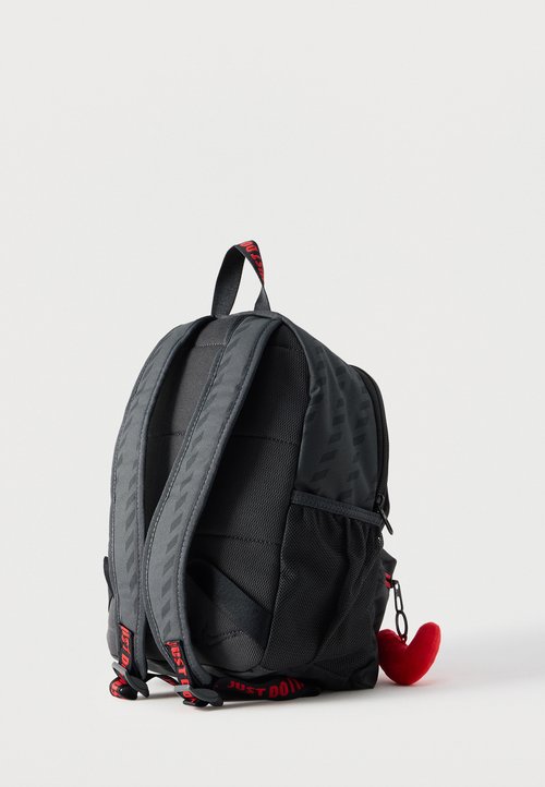 Nike Jdi Backpack Kids' Mini 11L Backpack Anthracite/Black/University Red — foto 2