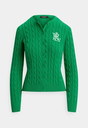Cardigan verde a maglia lavorata a trecce con collo arrotondato, orlo a costine e logo bianco ricamato sul petto a sinistra. Presenta una chiusura frontale con bottoni.