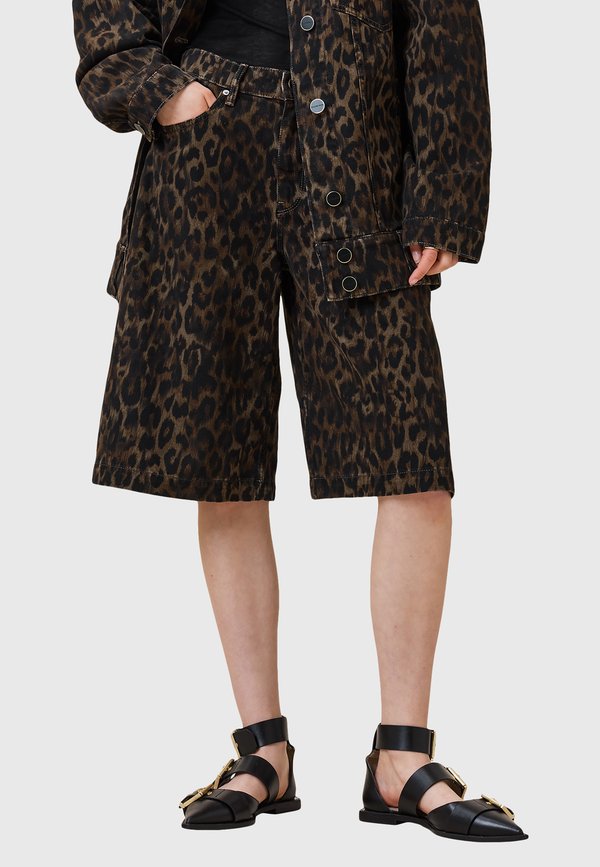 LOUIE LONG  - Shorts