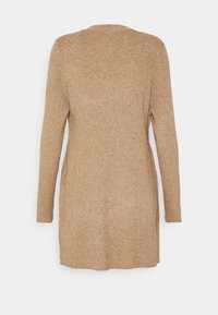 Robe pull beige en maille côtelée à manches longues, vue de dos sur un fond blanc uni.