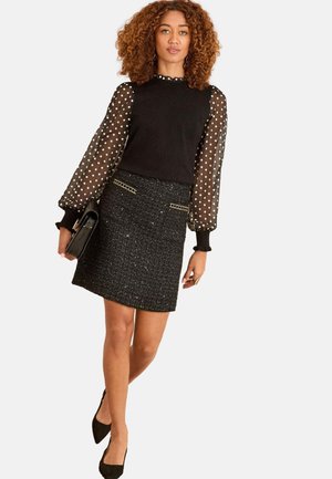 Love & Roses REGULAR FIT  - Blusa - black floral spot frill neck
