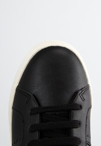 Geox D SKYELY A - Sneakers basse - black