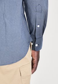 Tommy Hilfiger FLEX MICRO - Shirt - carbon navy/ancient white
