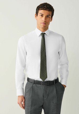 REGULAR FIT-SIGNATURE TEXTURED LONG SLEEVE - Hemd - white