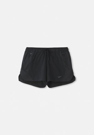 Mustat urheilushortsit, joissa on joustava vyötärö ja naru. Ominaisuuksiin kuuluu kaksi sivutaskua ja Nike-logo vasemmassa edessä.