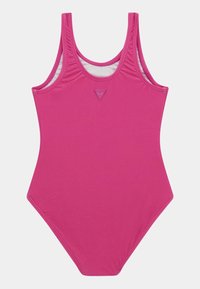Costume da bagno intero rosa con scollo a barco e spalline larghe. Realizzato in tessuto liscio ed elasticizzato. Presenta un piccolo logo sul petto.