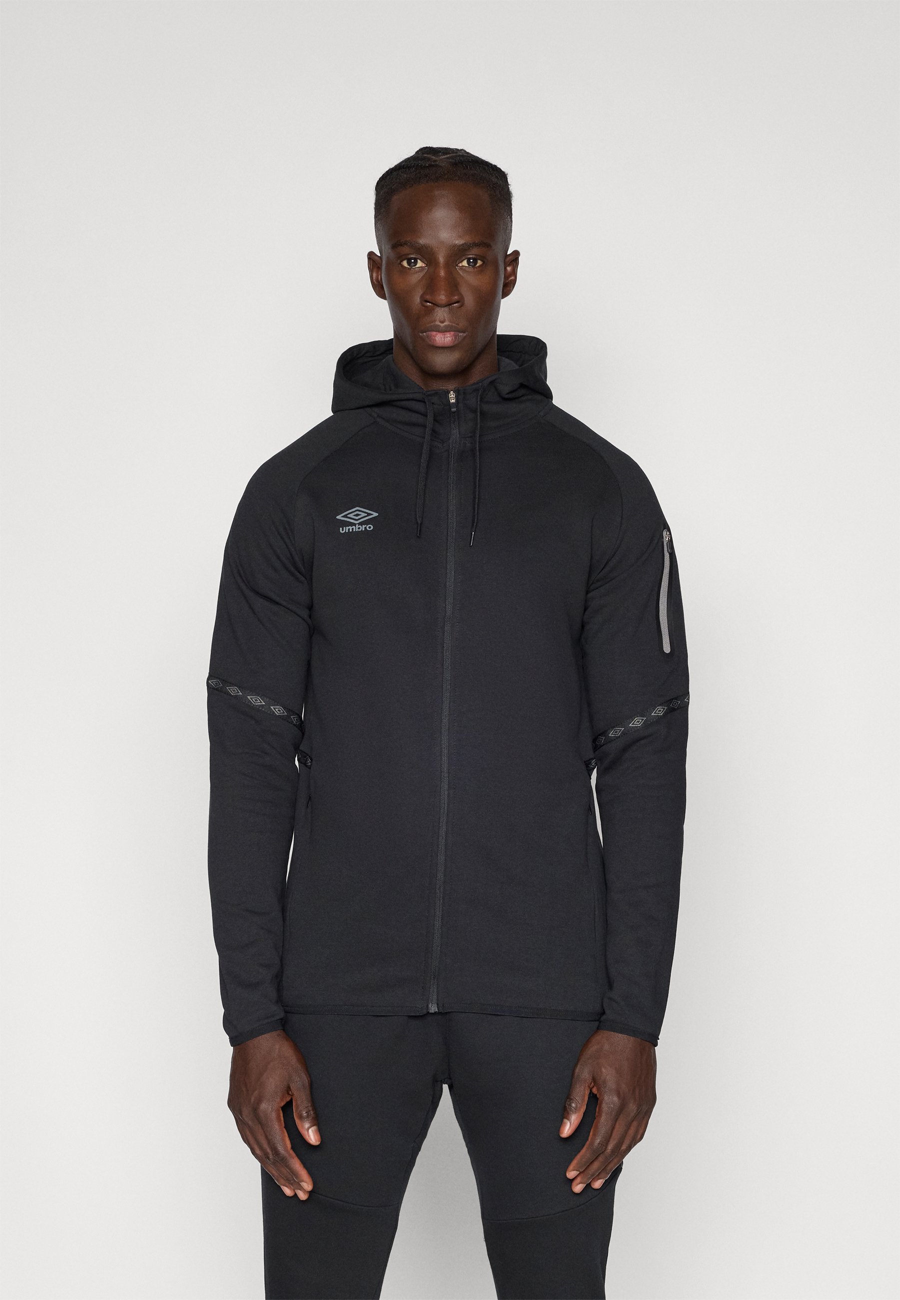 Umbro TERRACE FULL ZIP HOODIE - Zip-up sweatshirt - black - Zalando.ie