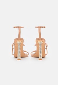 Glamorous Wide Fit Sandálias de salto alto - beige