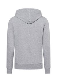 Sudadera con capucha gris de mangas largas, hecha de un tejido suave. Cuenta con un bolsillo tipo canguro y puños y dobladillo acanalados.
