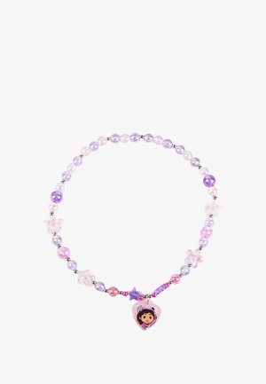 Collana con perline che presenta perle rotonde viola e rosa, perline trasparenti a forma di stella e un pendente a forma di cuore con un'illustrazione di un personaggio.