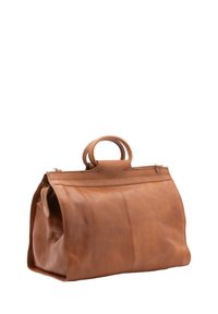 Borsa a tracolla in pelle marrone con manici superiori arrotondati, una forma strutturata e dettagli di cucitura visibili. Presenta una chiusura con zip e tasche laterali.