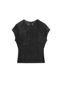 Sort blonde top med korte ærmer, tekstureret blomster mønster, rund halsudskæring, og en skjult lynlås bagpå. Let og gennemsigtigt stof.