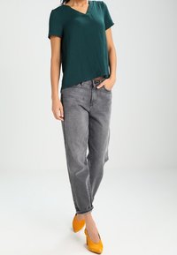 Vero Moda Blus - dark green