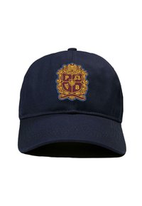 Marineblauwe katoenen baseballcap met een gestructureerde kroon, gebogen klep en geborduurd embleem met "P B" in gouden en blauwe accenten.