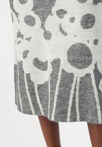 Marimekko PIELI LAMMET - Saia lápis - light grey/off-white