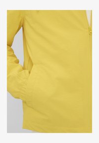 Non sélectionné, jaune