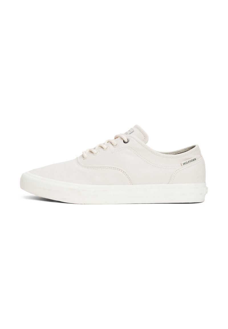 Tommy Hilfiger - VULC LOW - Baskets basses - alabaster, Agrandir
