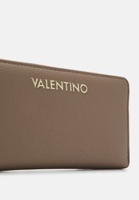 Valentino Bags SPECIAL MARTU - Peňaženka - taupe