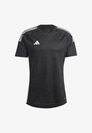 Zwarte sporttrui met een v-hals, korte mouwen en een gestructureerd patroon. Bevat witte drie strepen op de schouders en een logopuntje.