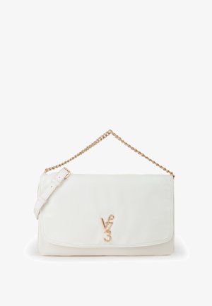 Witte leren schoudertas met gouden kettingriem en gouden "V 7 3" logo op de voorklep, minimalistisch design.