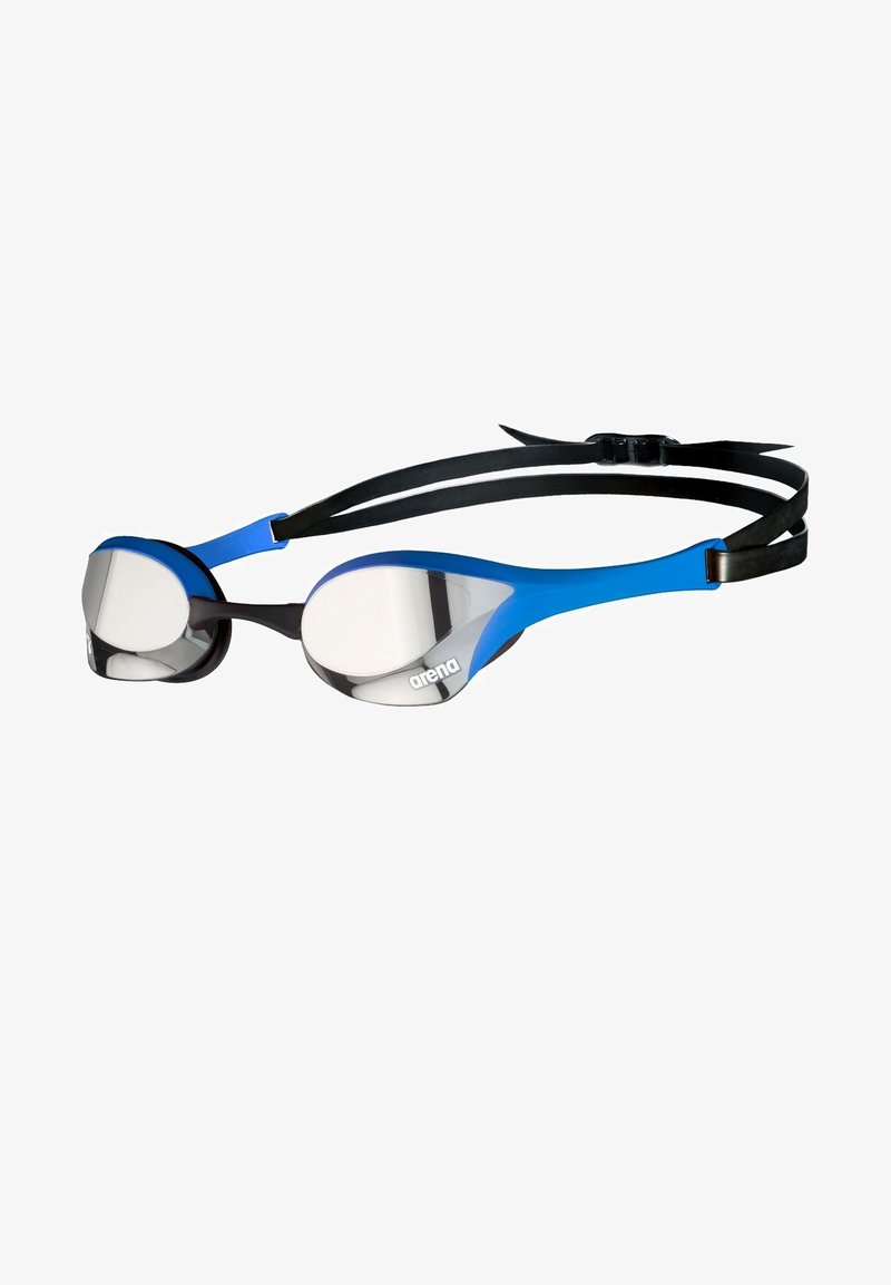 Zwemgoggles met een zwart en blauw siliconenframe, gespiegeld glas, verstelbare band en Arena-logo aan de zijkant.