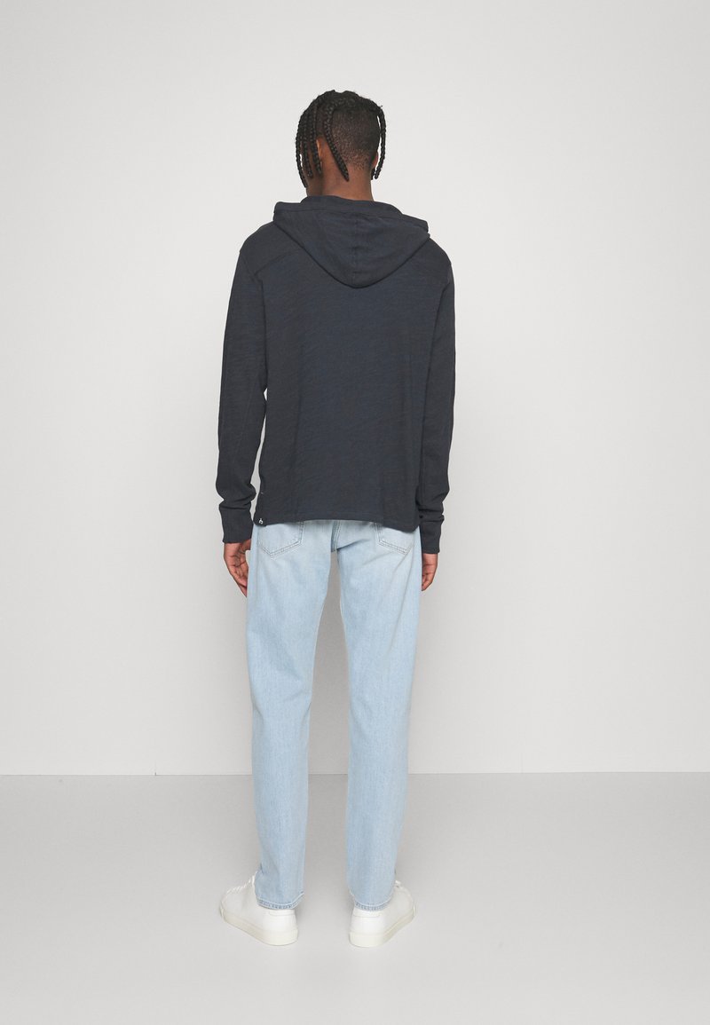 Herren Bekleidung | rag & bone FLAME HOODIE Strickpullover dark blue/dunkelblau - QO23509 Herren Bekleidung | rag & bone FLAME HOODIE Strickpullover dark blue/dunkelblau - QO23509